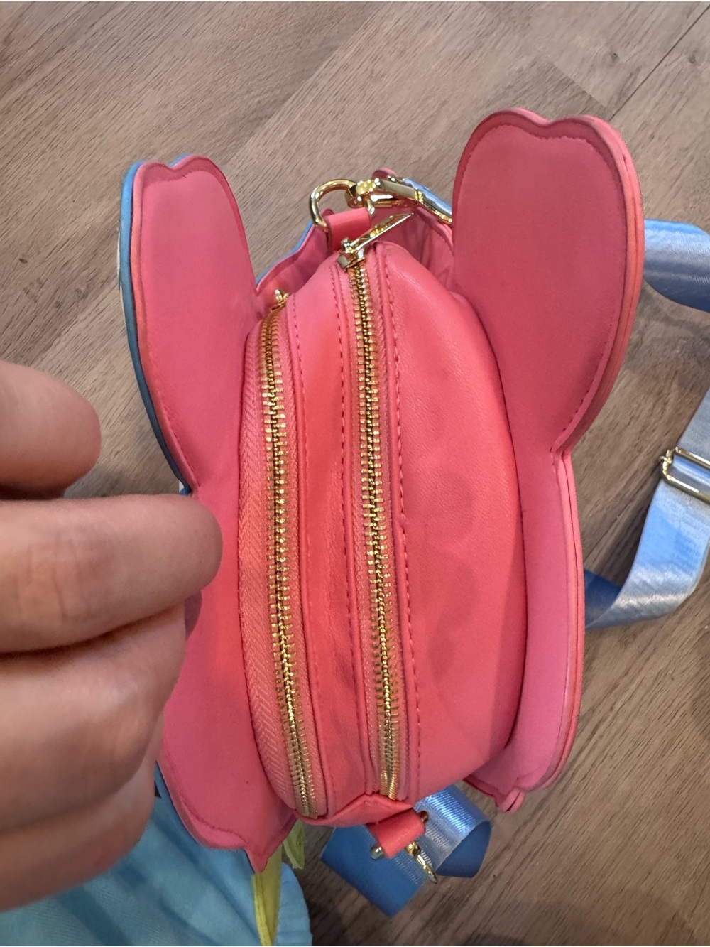 Sanrio Cinnamoroll Strawberry Figural Crossbody Bag Pin Display Kawaii Cute - Picture 5 of 10
